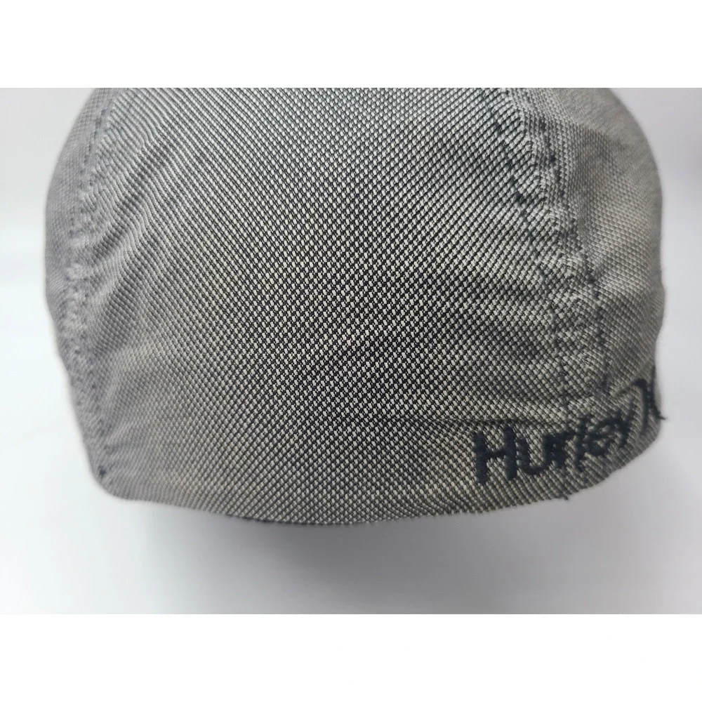 Hurley Flex Fitted (Seems M-L) Hat Cap Surf Skate Skateboard Logo Men Gray Black